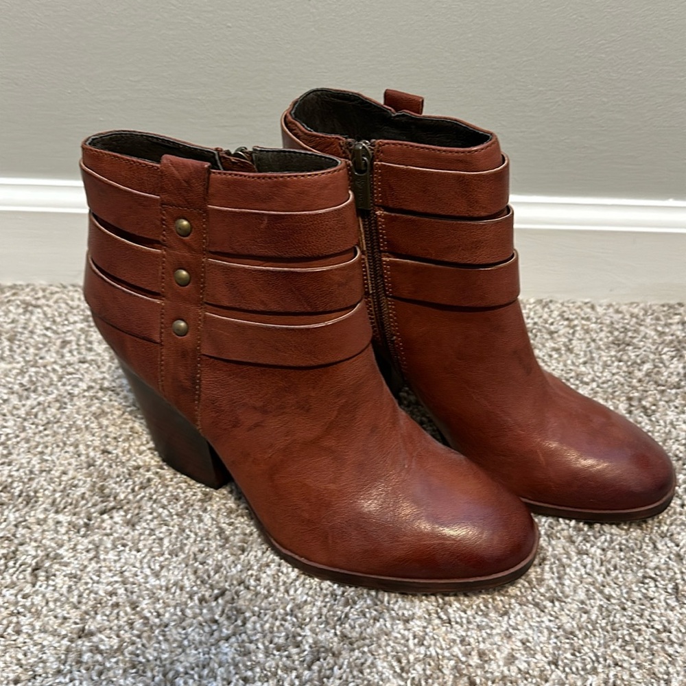 Isola Booties